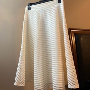 DEAL 🚨 Ivory elastic high waist midi skirt
